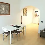 Roof Terrace And Breathtaking View Apartmán
